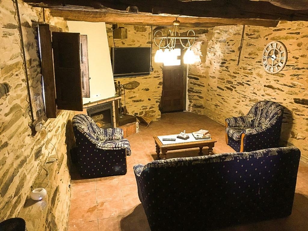 Casa Rural Bierzo Encantado Valle de Finolledo Buitenkant foto